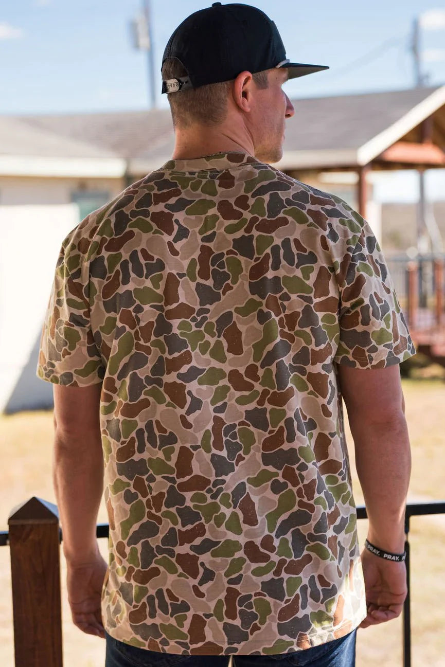 Everyday Sophistication: Men’s Casual Outdoors Pocket Tee