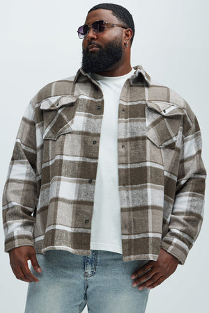 Elan de Paris™ Wanted Plaid Shacket - Brown